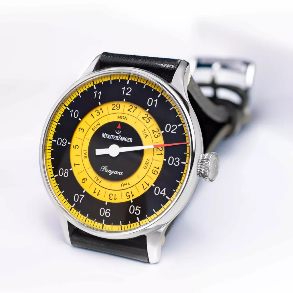 Pangaea-DayDate-Gelb-1024x1024