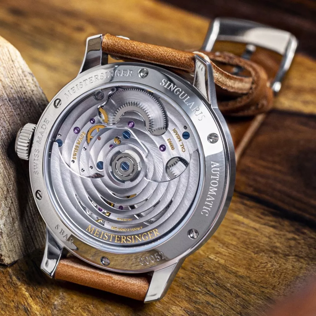 SIN908_Still_back-1024x1024